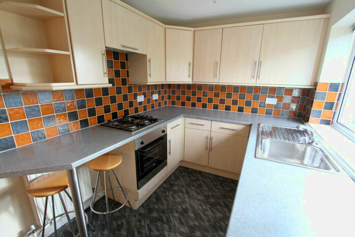 2 Bedroom Maisonette To Rent In Bankside, Banbury, Oxon, OX16