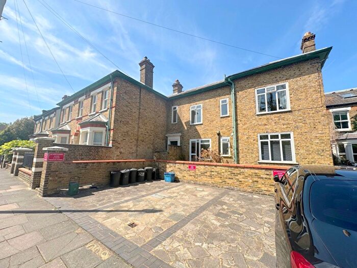 2 Bedroom Maisonette To Rent In Trafalgar Road, Twickenham, TW2