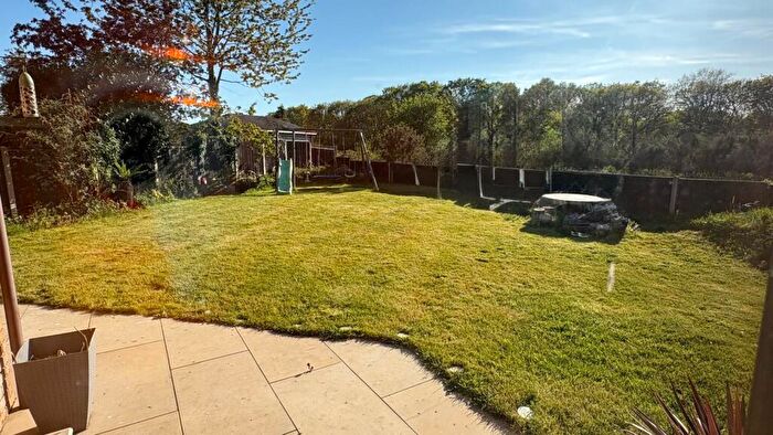 4 Bedroom House For Sale In Albany Drive, Wimborne, BH21