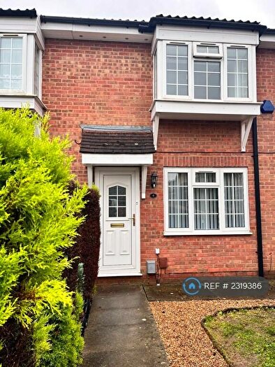 2 Bedroom End Of Terrace House To Rent In Renshaw Close, Luton, LU2