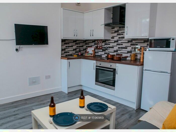 1 Bedroom Flat To Rent In Briar Road, Sheffield, S7