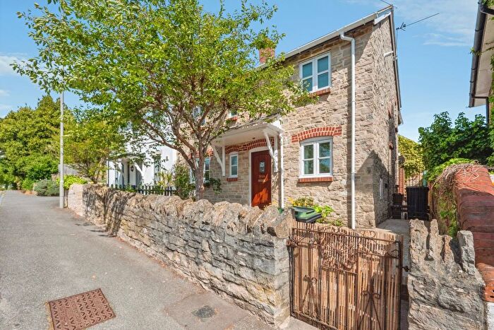 3 Bedroom Semi-Detached House For Sale In Dorchester Road, Weymouth, DT3