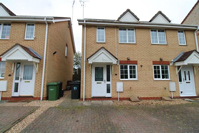 2 Bedroom End Of Terrace House To Rent In Kedleston Road, Peterborough, PE2