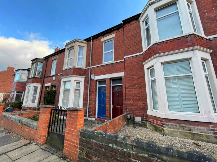 3 Bedroom Flat To Rent In Delaval Terrace, Gosforth, NE3