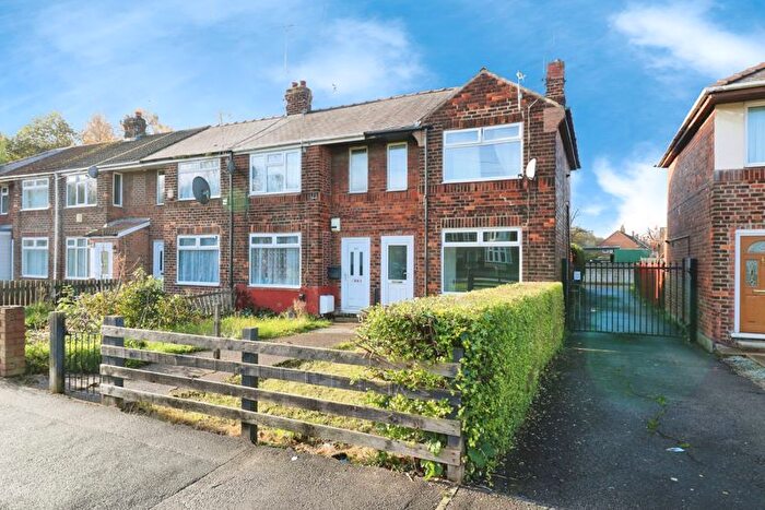 2 Bedroom Terraced House For Sale In Calvert Lane, West Hull, HU4