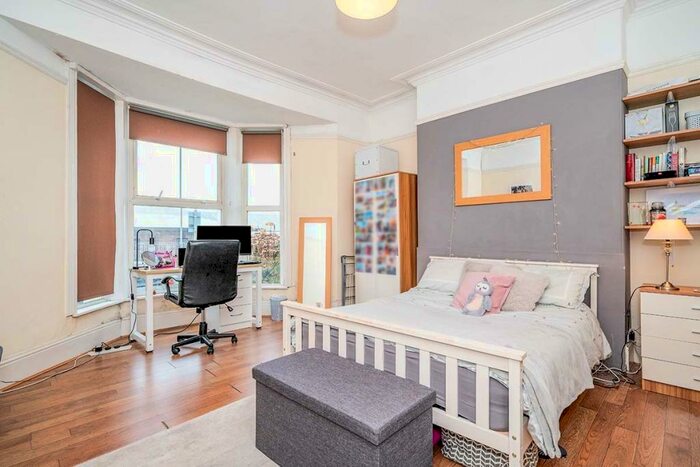 6 Bedroom Property To Rent In Hyde Park Road, Plymouth, Devon, PL3