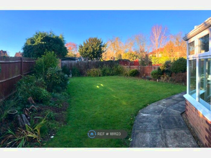3 Bedroom Detached House To Rent In Hazelwood Close, Harrow, HA2