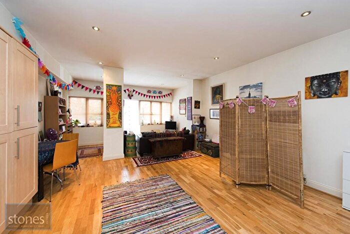 2 Bedroom Apartment To Rent In Maybury Gardens, Willesden Green, London, NW10