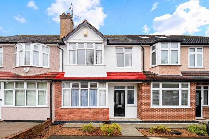 4 Bedroom Terraced House For Sale In Stoneleigh Avenue, Worcester Park, KT4