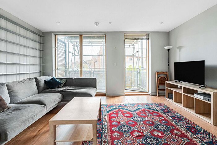 2 Bedroom Flat To Rent In High Road, London, N22
