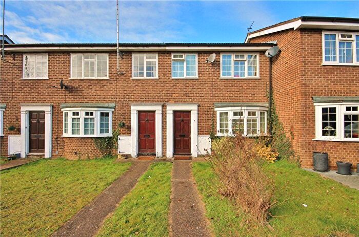 3 Bedroom Terraced House For Sale In Kingfisher Drive, Staines-Upon-Thames, Surrey, TW18