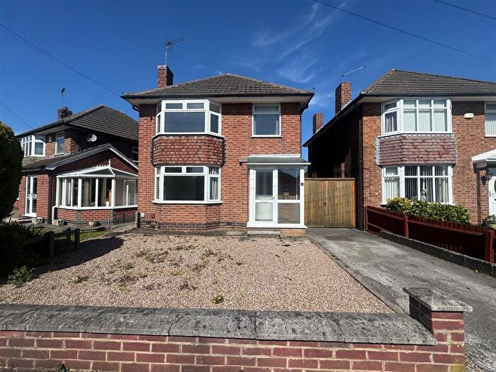 3 Bedroom Detached House To Rent In Bradbourne Avenue, Nottingham, NG11