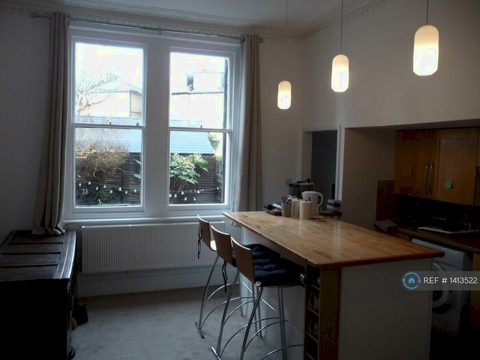 1 Bedroom Flat To Rent In Ramsden Road, London, SW12