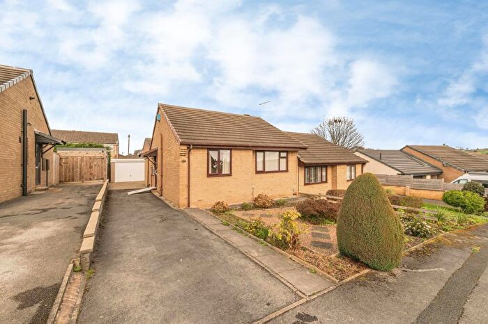 2 Bedroom Bungalow For Sale In Orchard Way, Brighouse, West Yorkshire, HD6