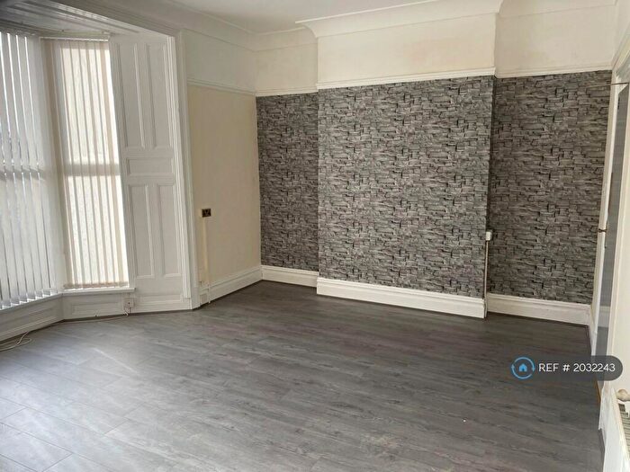 1 Bedroom Flat To Rent In Brynmill Crescent, Swansea, SA2