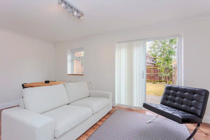 3 Bedroom House To Rent In Ashton Road, Stratford, E15