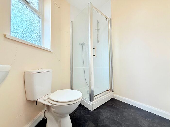 2 Bedroom Flat To Rent In Blackfen Road, Sidcup, DA15