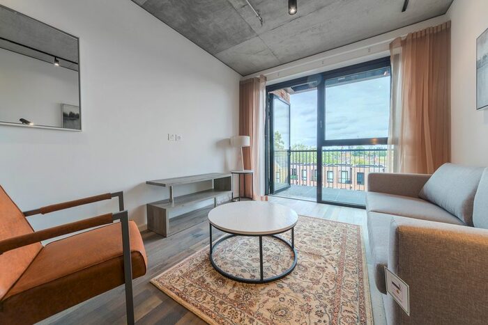 2 Bedroom Flat To Rent In Lawrence Road, London, N15