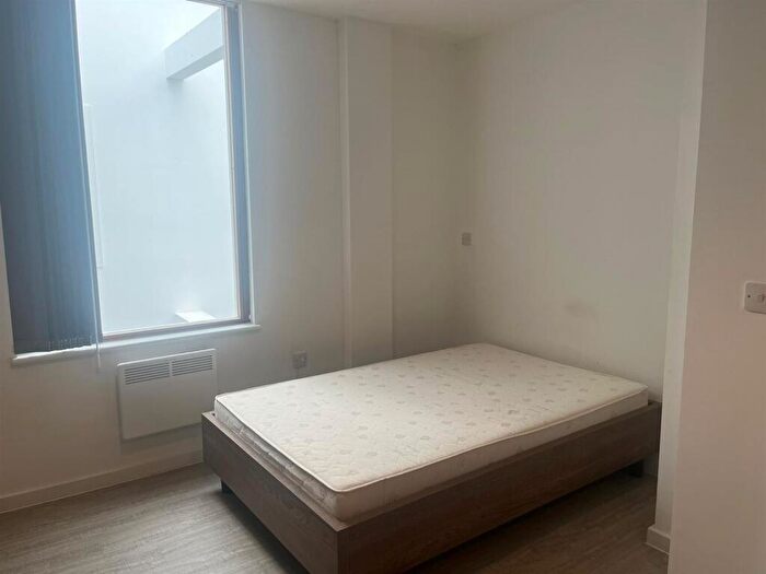 1 Bedroom Private Hall To Rent In The Silk Mill, LA2