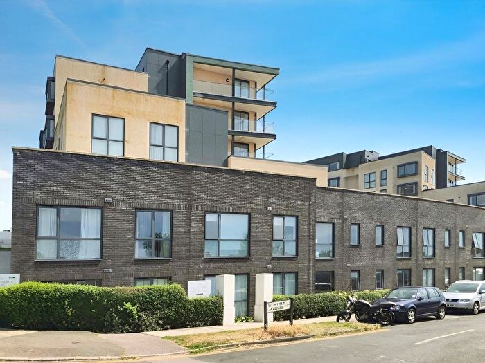 1 Bedroom Flat For Sale In Withyham Avenue, Saltdean, Brighton, BN2
