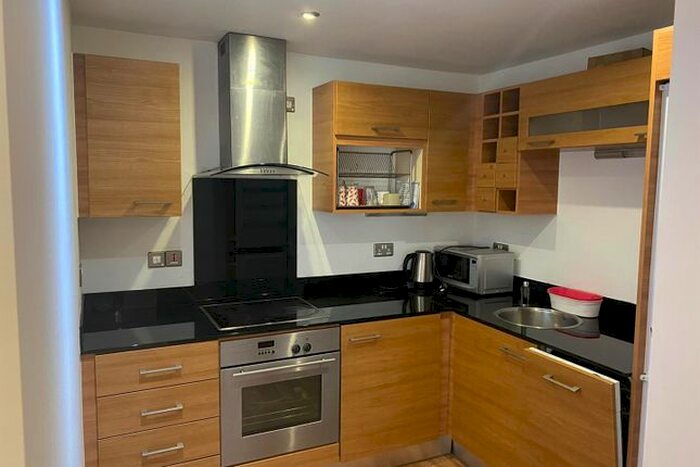 2 Bedroom Flat To Rent In Chadwick Street, Hunslet, Leeds, LS10