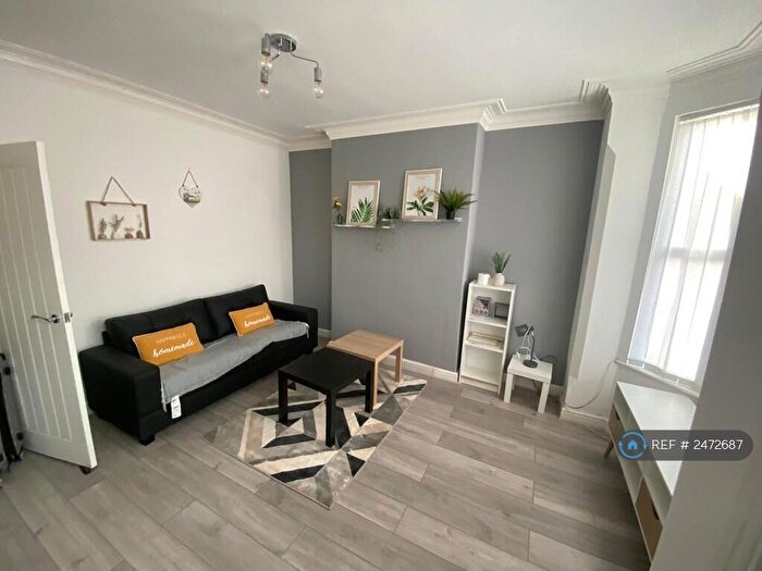 2 Bedroom Terraced House To Rent In Russell Road, Nottingham, NG7