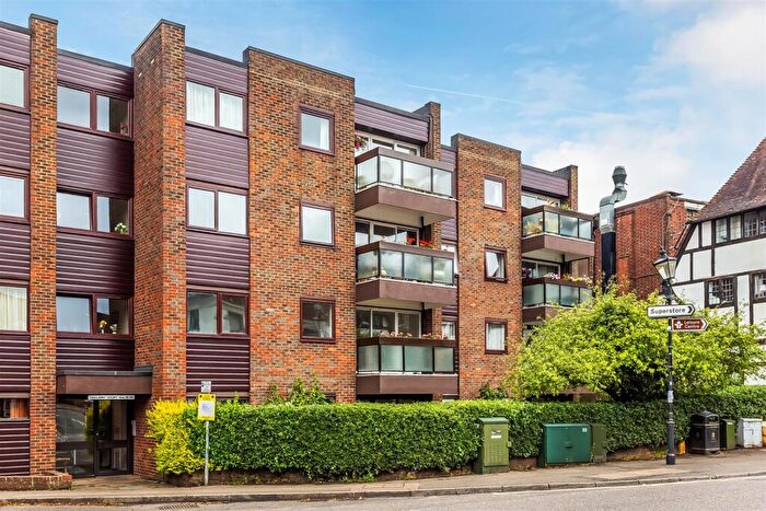 2 Bedroom Flat To Rent In Oakleigh Court, Station Road West, Oxted, RH8