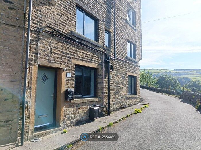 2 Bedroom Terraced House To Rent In Bank House Lane, Halifax, HX2