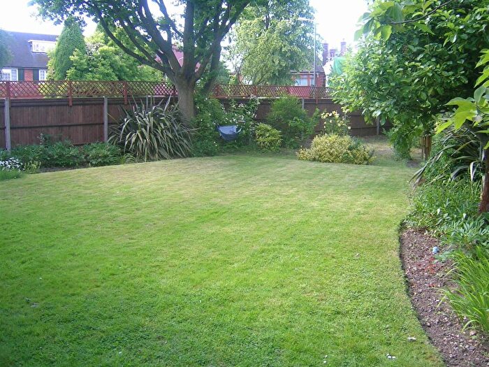 4 Bedroom Detached House To Rent In Raleigh Close, Hendon, London, NW4