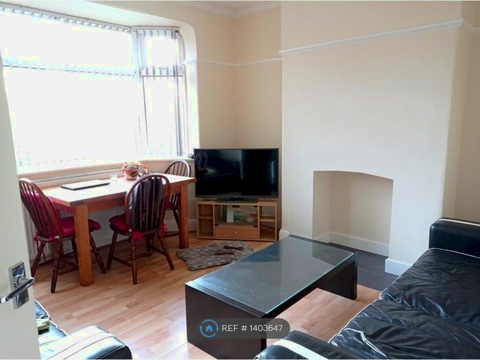 1 Bedroom Flat To Rent In Kensington Road, Manchester, M21