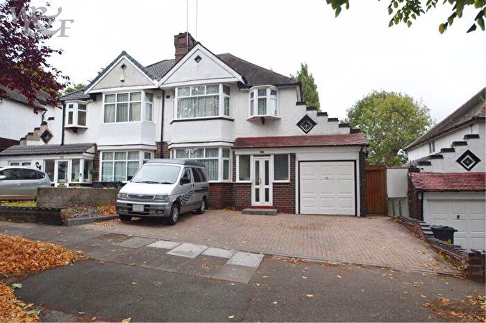 3 Bedroom Semi-Detached House For Sale In Shepherds Green Road, Birmingham, B24
