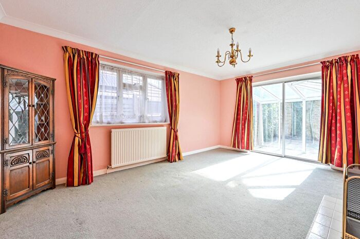 3 Bedroom Bungalow For Sale In College Lane, Woking, GU22