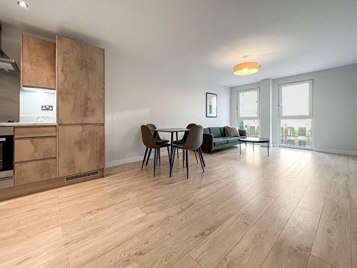 2 Bedroom Property To Rent In Block E, Victoria Riverside, Leeds, LS10