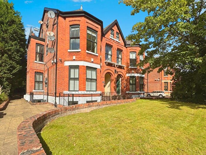 2 Bedroom Flat To Rent In The Beeches, West Didsbury, Manchester, M20