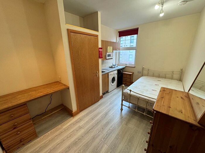 Studio To Rent In Flat, Queens Road, Coventry, West Midlands, CV1