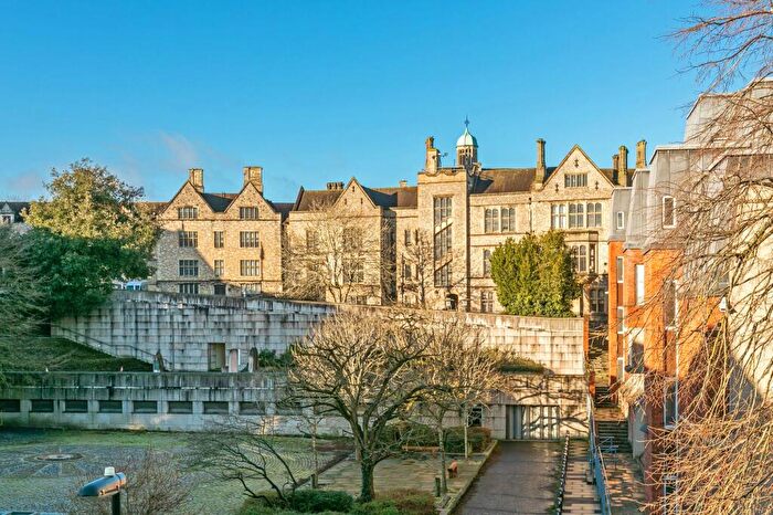 1 Bedroom Flat To Rent In Westgate House, Trafalgar Street, WInchester, SO23