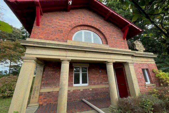 2 Bedroom Cottage To Rent In Cefn Road, Wrexham, LL13