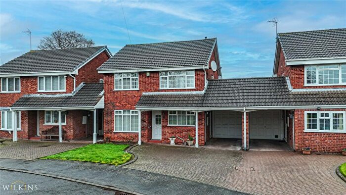4 Bedroom Link Detached House For Sale In Edge Hill, Wood End, Atherstone, Warwickshire, CV9