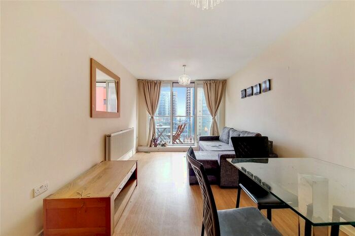 2 Bedroom Flat To Rent In The Oxygen, Seagull Lane, E16
