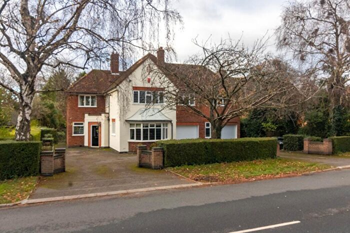 5 Bedroom Detached House For Sale In Stoughton Road, Oadby, Leicester, LE2