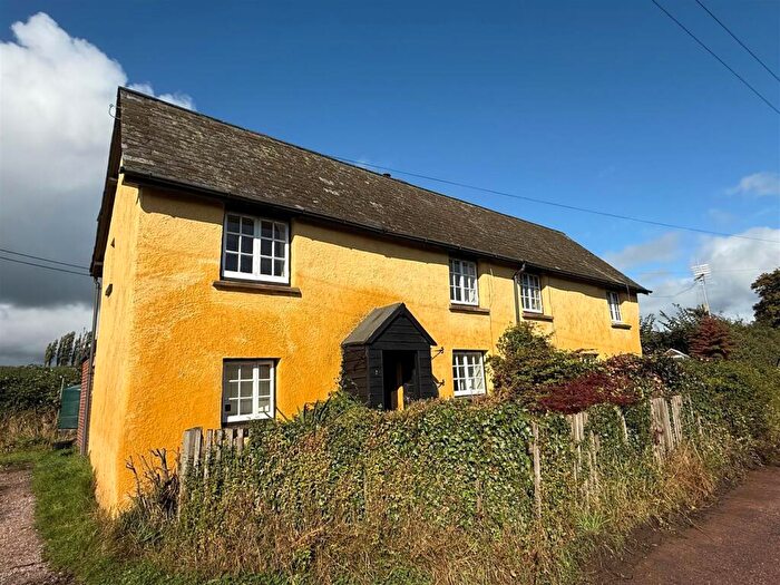 3 Bedroom Detached House To Rent In Broadclyst, Exeter, EX5