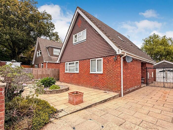 4 Bedroom Detached House For Sale In Hales Drive, Hedge End, Southampton, SO30