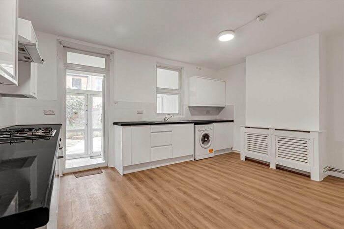 2 Bedroom Terraced House To Rent In Century Road, Walthamstow, E17