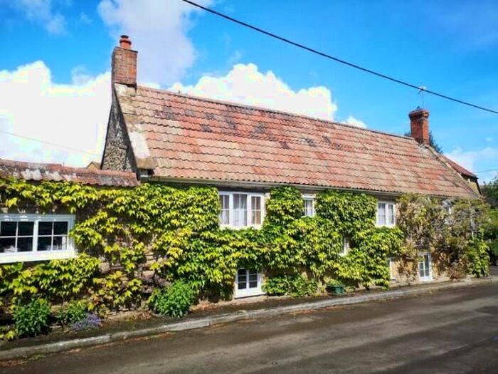 3 Bedroom Detached House To Rent In Maperton Road, Charlton Hawthorne, DT9