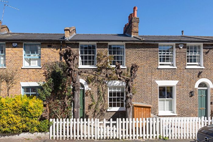 2 Bedroom Terraced House For Sale In Burlington Road, Fulham, London, SW6