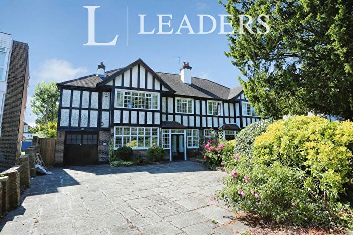 4 Bedroom Semi-Detached House To Rent In Mays Hill Road, Shortlands, Bromley, BR2