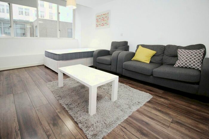 Studio To Rent In The Strand, Liverpool, Merseyside, L2
