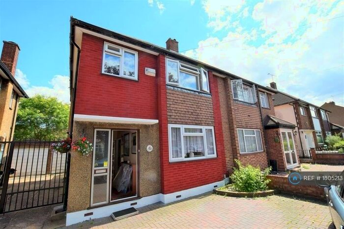 3 Bedroom Semi-Detached House To Rent In Donald Drive, Romford, RM6