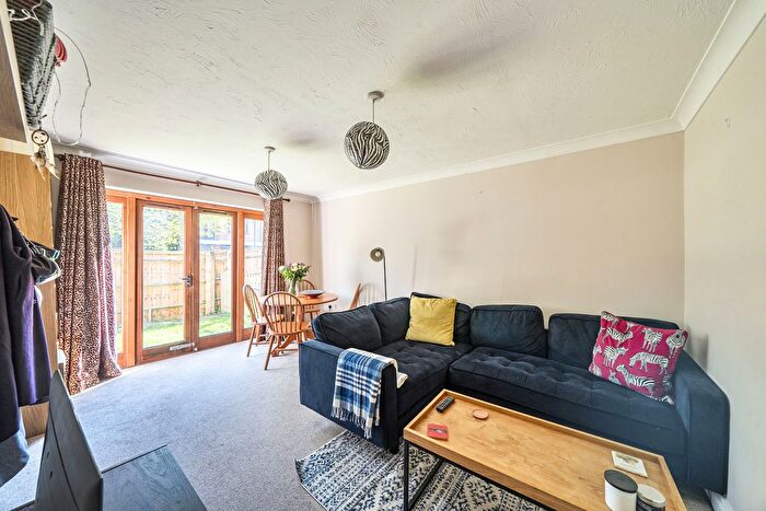 2 Bedroom Flat For Sale In The Dale, Oxford, OX3