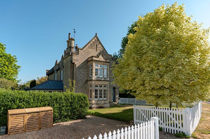 5 Bedroom Semi-Detached House For Sale In Station Yard, Steventon, OX13